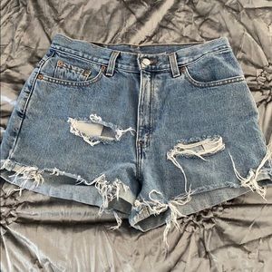 Vintage Levi Slim fit high rise shorts